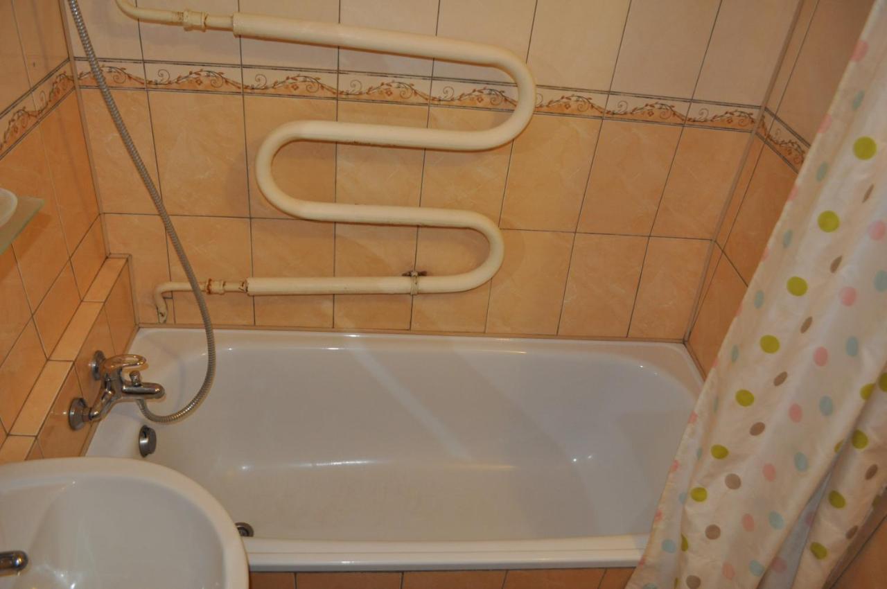 Apartment For Rent Reasonable Price Kremenchuk Exterior foto